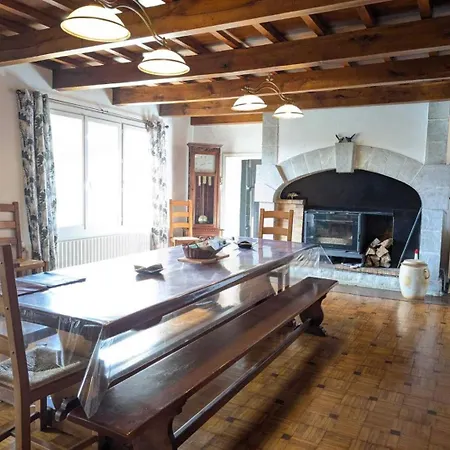 Holiday home Ferme Les Taillades Cambon-et-Salvergues
